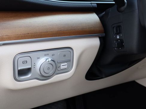 Used 2022 Mercedes-Benz GLE 350 4MATIC image 11