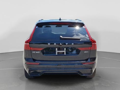 Used 2024 Volvo XC60 B5 Ultimate w/ Protection Package Premier AWD/4WD image 5