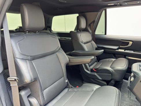 Used 2026 Ford Expedition Platinum w/ Stealth Appearance Package AWD/4WD image 42