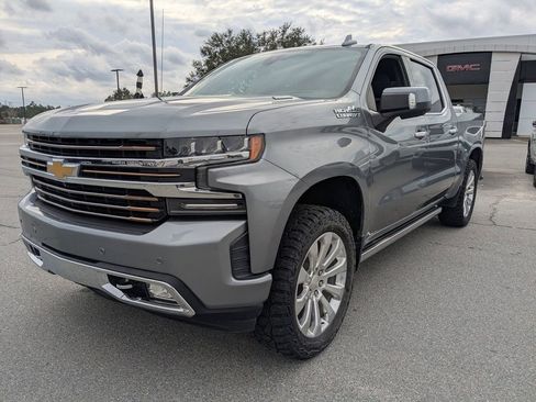 Used 2020 Chevrolet Silverado 1500 High Country w/ Technology Package image 8