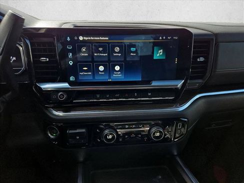 Used 2025 Chevrolet Silverado 3500 LT AWD/4WD image 15