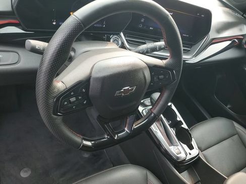 Certified 2025 Chevrolet Trax RS w/ Driver Confidence Package FWD image 17