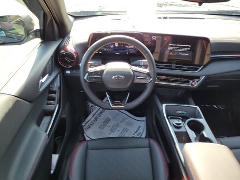 Used 2026 Chevrolet Equinox RS FWD image 11