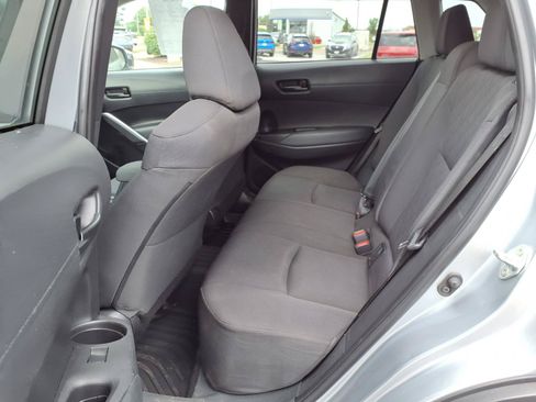 Used 2022 Toyota Corolla Cross LE AWD/4WD image 17
