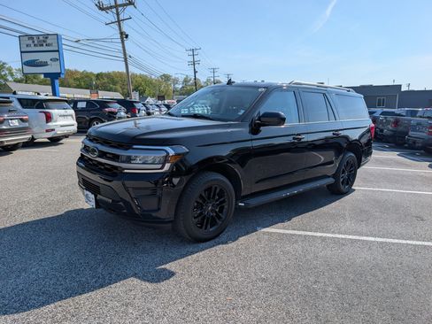 Certified 2022 Ford Expedition Max XLT AWD/4WD image 2