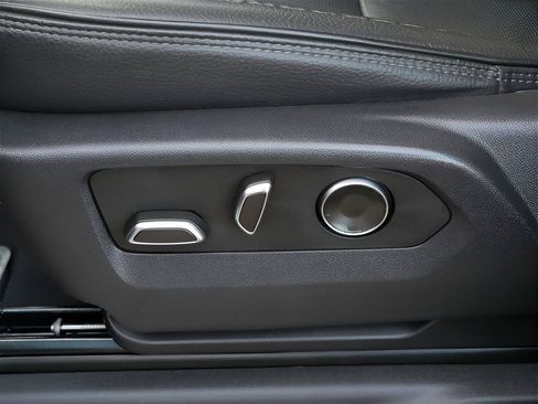 Used 2024 GMC Sierra 3500 Denali w/ Denali Reserve Package image 16