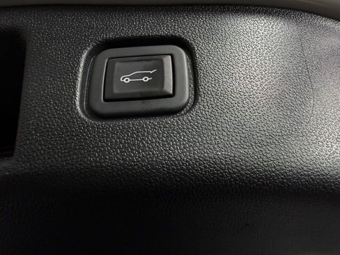 Used 2024 Chevrolet Blazer EV LT AWD/4WD image 29
