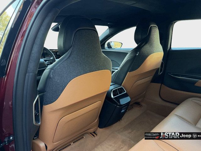 Used 2025 Lucid Air Touring AWD/4WD image 24