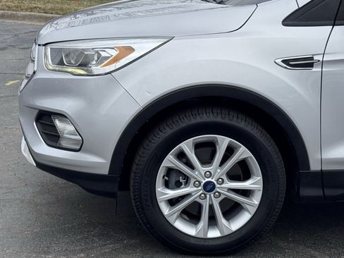Used 2019 Ford Escape SEL image 36