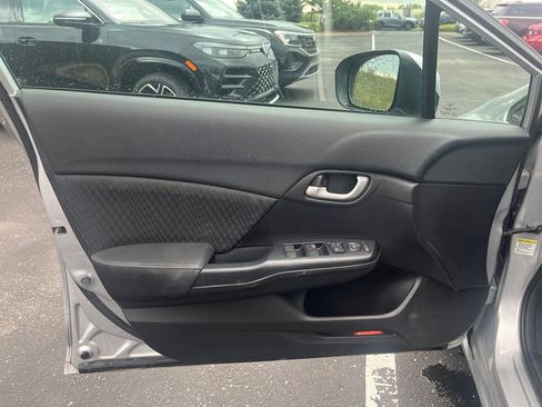 Used 2015 Honda Civic SE image 9
