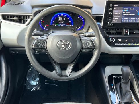 Certified 2021 Toyota Corolla LE image 18