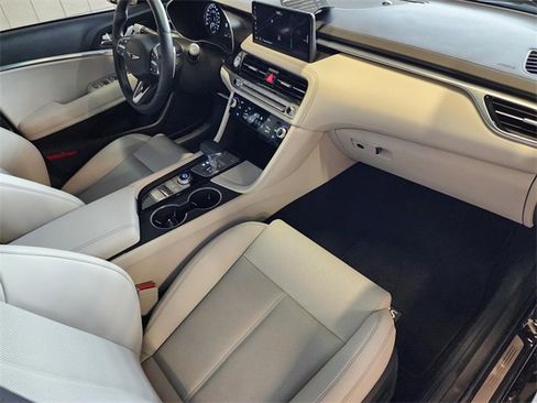 Used 2025 Genesis G70 2.5T image 28