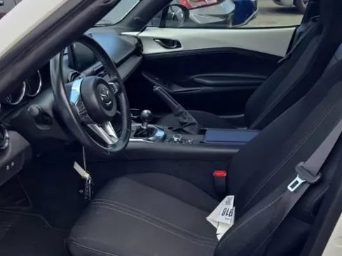 Used 2020 MAZDA MX-5 Miata RF Club RWD image 5