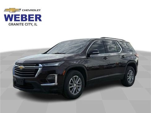 Used 2023 Chevrolet Traverse LT FWD image 1