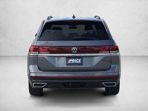 Used 2024 Volkswagen Atlas SE FWD image 7