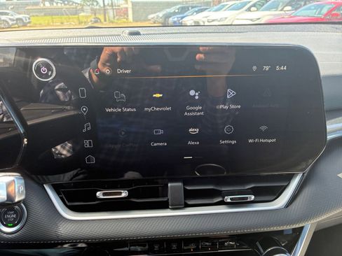 Used 2025 Chevrolet Equinox LT AWD/4WD image 16