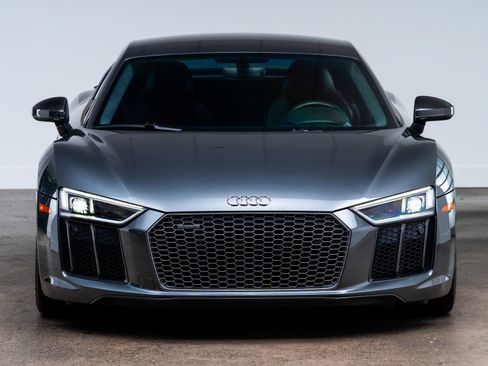 Used 2017 Audi R8 V10 plus AWD/4WD image 3