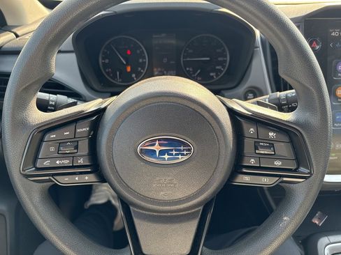 Used 2024 Subaru Crosstrek 2.0i Premium image 2