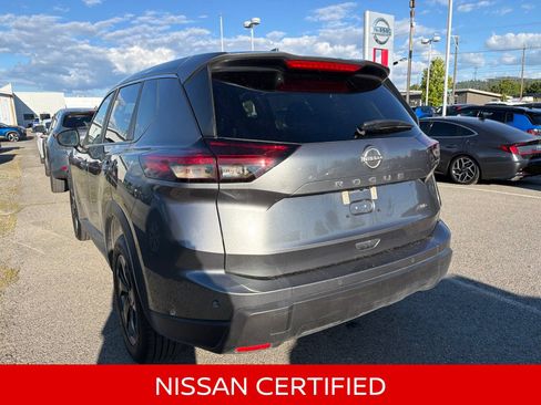 Certified 2025 Nissan Rogue SV AWD/4WD image 11