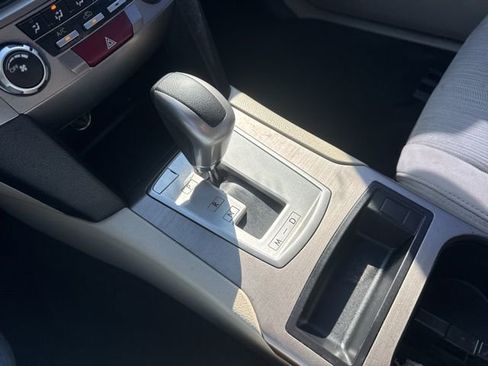 Used 2014 Subaru Outback 2.5i w/ Alloy Wheel Package image 19