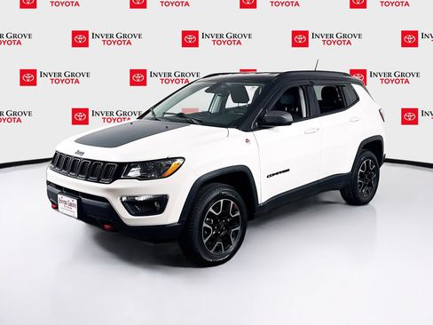 Used 2019 Jeep Compass Trailhawk w/ Cold Weather Group AWD/4WD image 1