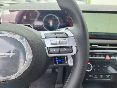 New 2025 Hyundai Tucson Limited image 29