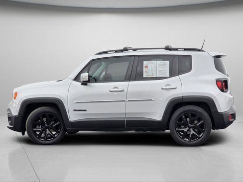 Used 2018 Jeep Renegade Altitude image 17