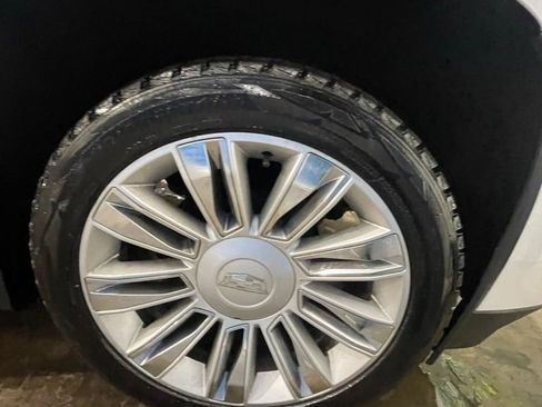 Used 2016 Cadillac Escalade Luxury image 29