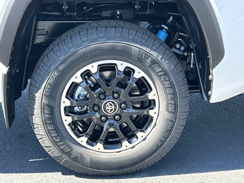 New 2026 Toyota Tundra SR5 w/ TRD Off-Road Package AWD/4WD image 10