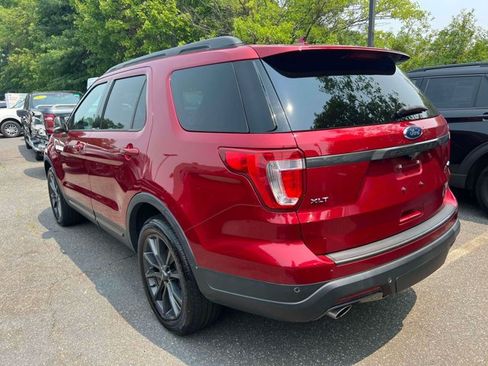 Used 2018 Ford Explorer XLT w/ Equipment Group 202A AWD/4WD image 7