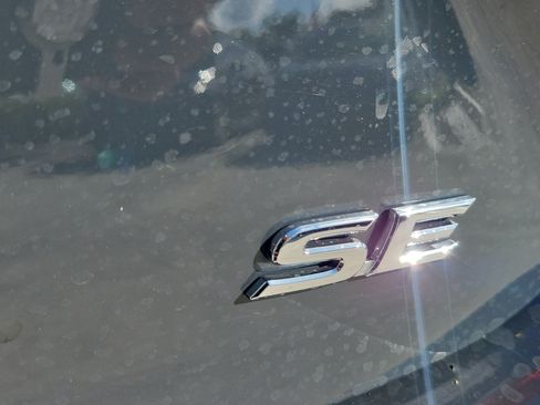 Used 2026 Toyota Camry SE FWD image 9