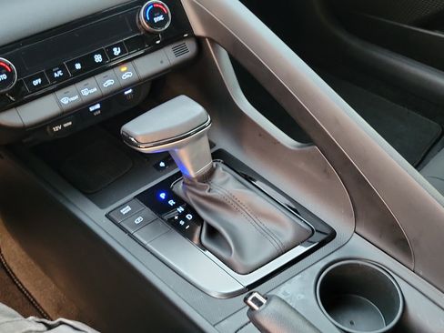 Certified 2025 Hyundai Elantra Sport w/ Cargo Package image 13