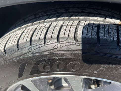 Used 2023 Acura MDX SH-AWD w/ Technology Package image 41