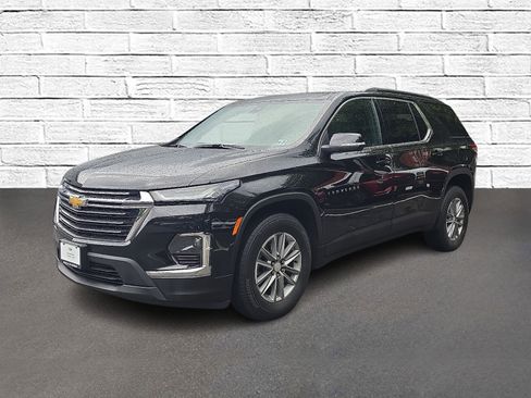 Used 2023 Chevrolet Traverse LT image 4