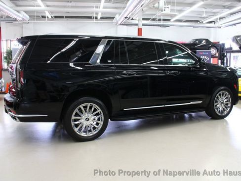 Used 2023 Cadillac Escalade ESV Premium Luxury AWD/4WD image 6
