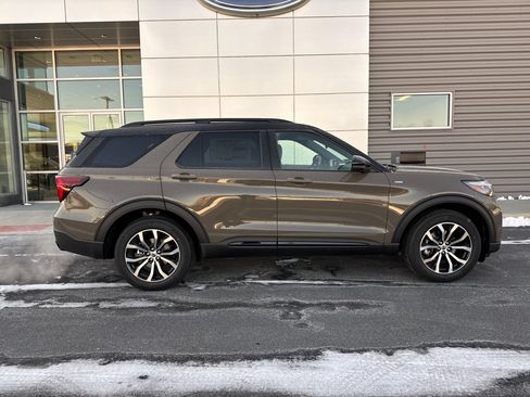 New 2026 Ford Explorer ST-Line AWD/4WD image 11