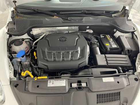 Used 2018 Volkswagen Beetle 2.0T S FWD image 21