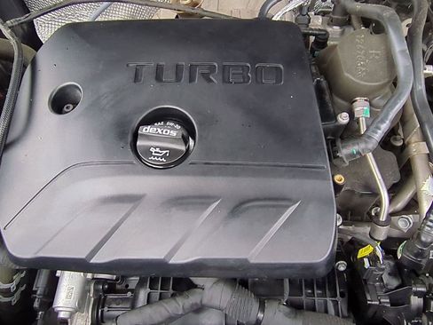 Used 2021 Buick Encore GX Select image 13