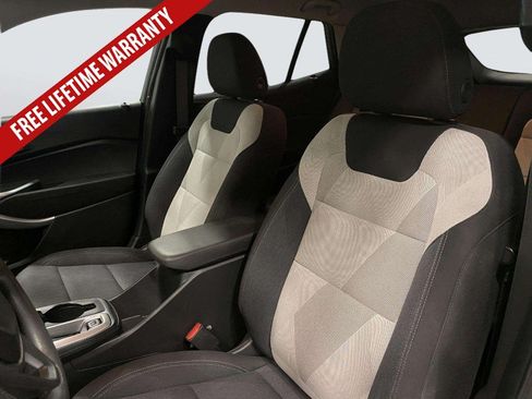 Used 2024 Chevrolet Trax LS FWD image 28
