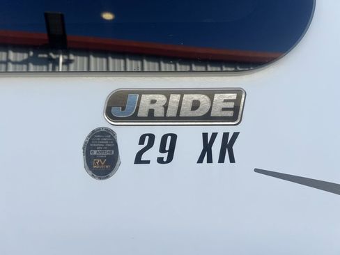 Used 2022 Ford E-450 and Econoline 450 Super Duty w/ Motorhome Prep Package image 15