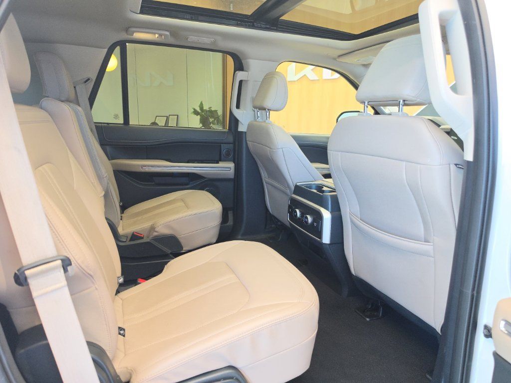 Used 2024 Ford Expedition Limited RWD image 56