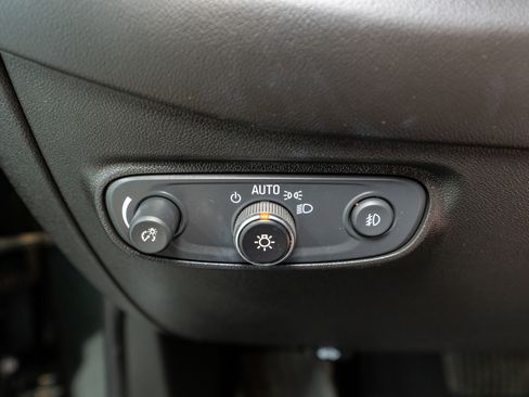 Used 2020 Chevrolet Equinox Premier image 29