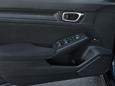 Used 2022 Honda Civic Sport image 9