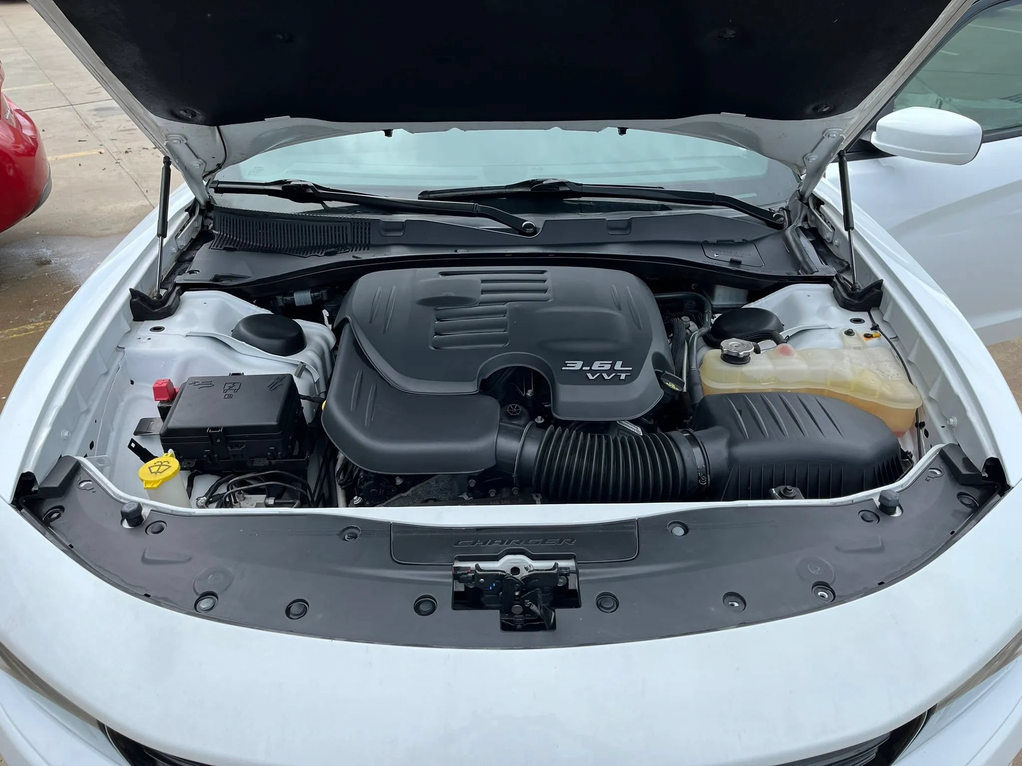 Used 2019 Dodge Charger SXT RWD image 17