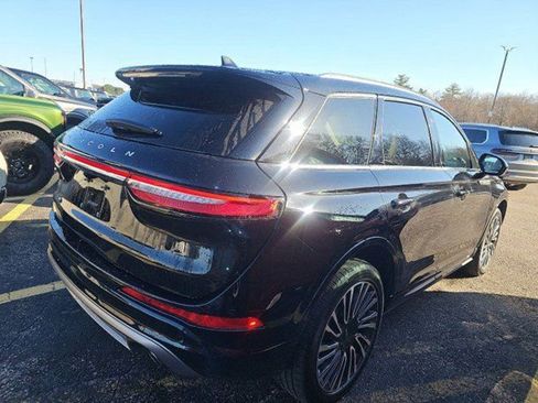 Used 2022 Lincoln Corsair AWD w/ Premium Package image 11