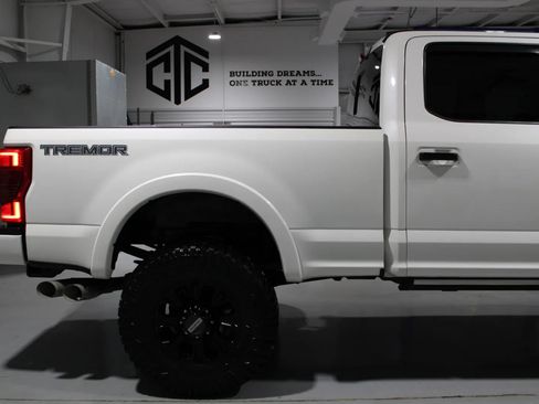 Used 2022 Ford F250 Lariat w/ Tremor Off-Road Package AWD/4WD image 19
