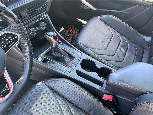 Used 2022 Volkswagen Jetta GLI Autobahn FWD image 18