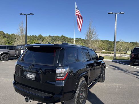 Used 2022 Toyota 4Runner SR5 Premium w/ Moonroof Package image 3