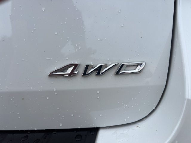 Used 2023 Ford Explorer XLT w/ Equipment Group 202A AWD/4WD image 42