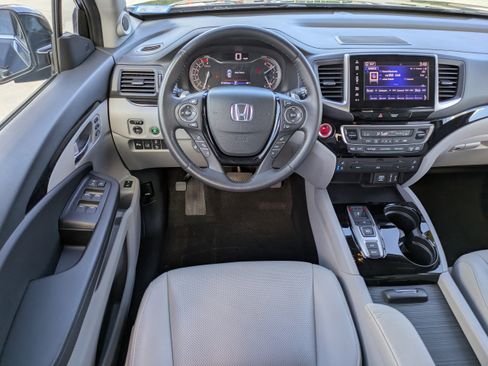 Used 2018 Honda Pilot Elite image 12